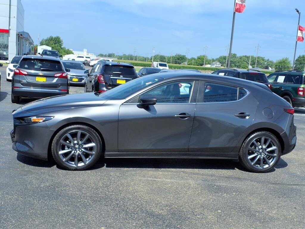 2021 Mazda Mazda3 Select photo 2