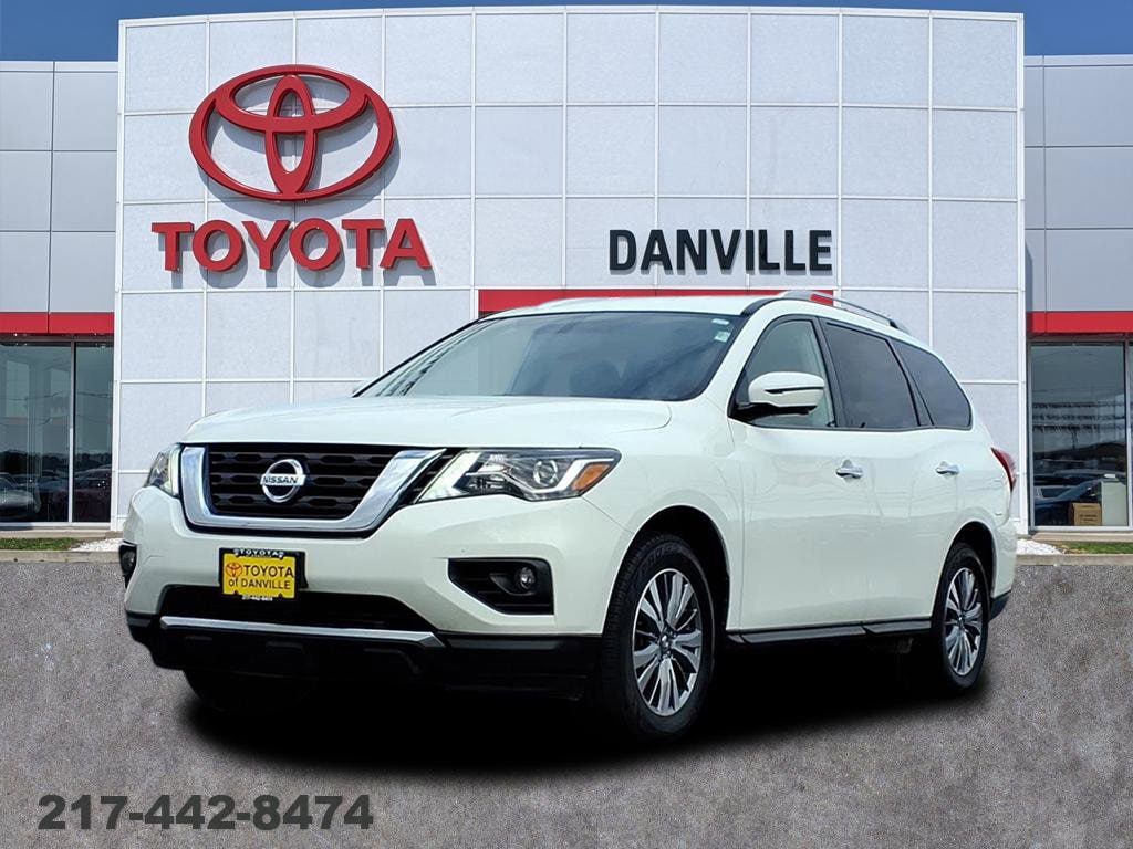 2019 Nissan Pathfinder SL's photo