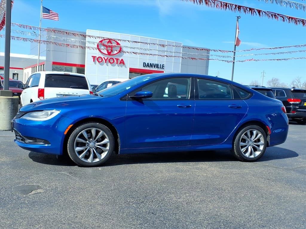 Used 2015 Chrysler 200 S with VIN 1C3CCCDG5FN598034 for sale in Tilton, IL