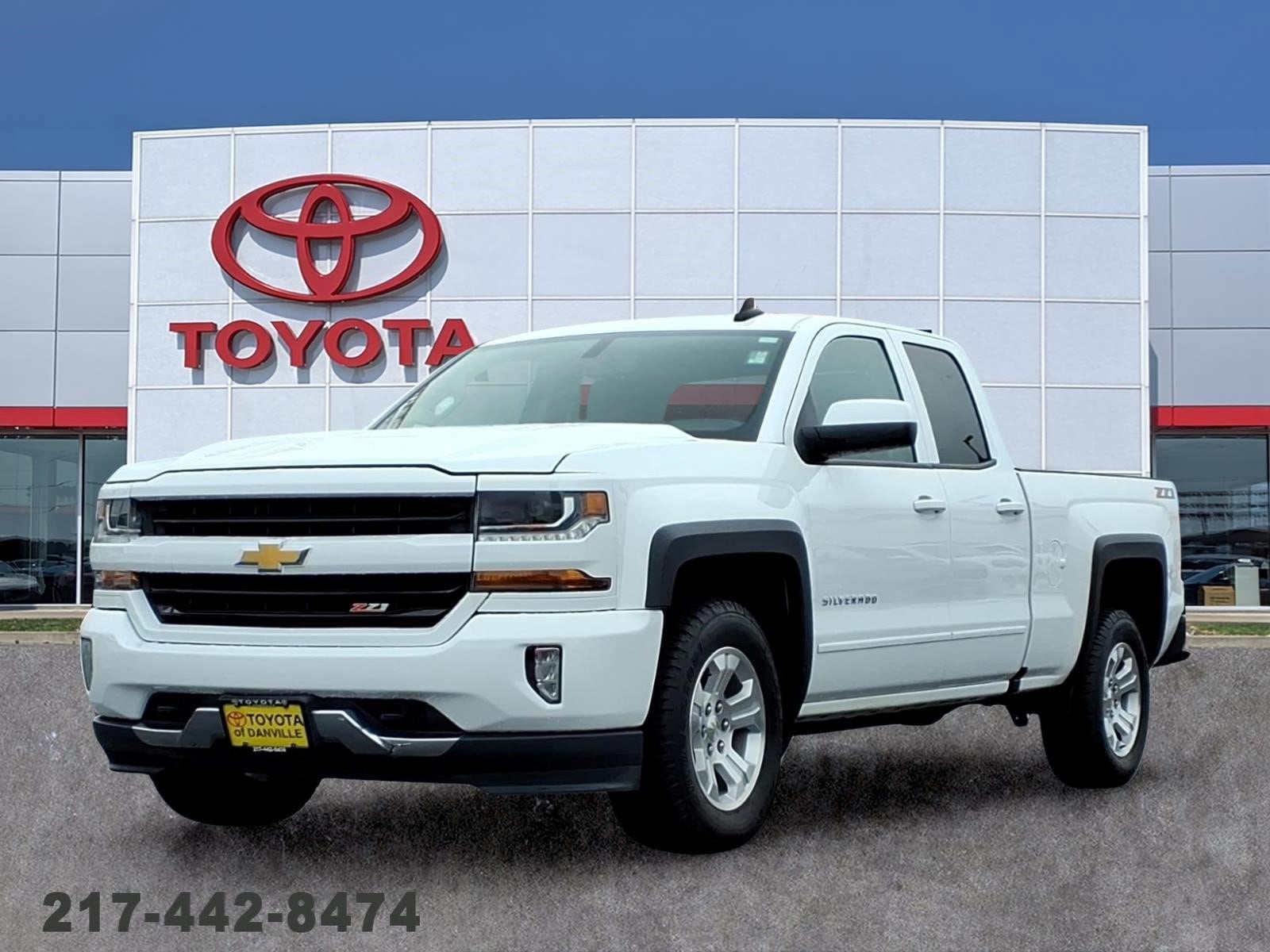 Used 2018 Chevrolet Silverado 1500 LT with VIN 1GCVKREC4JZ222934 for sale in Tilton, IL