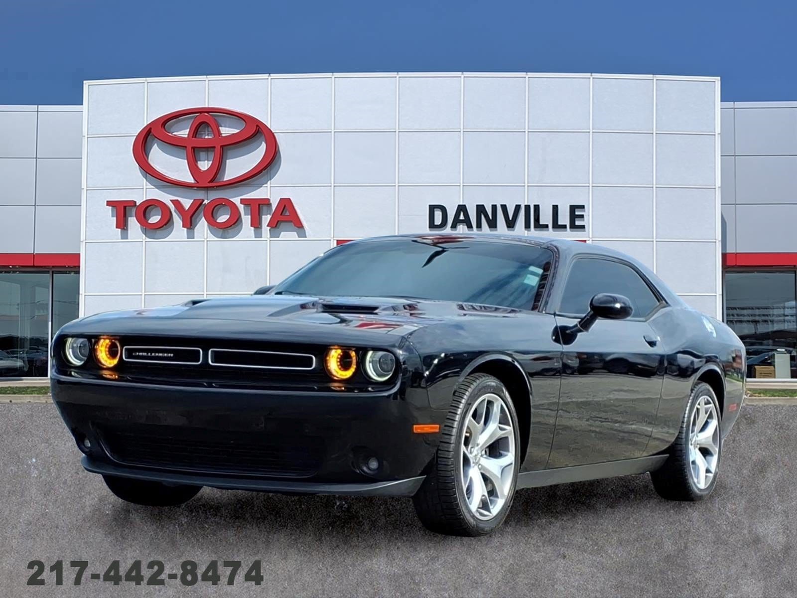 2016 Dodge Challenger SXT Plus's photo