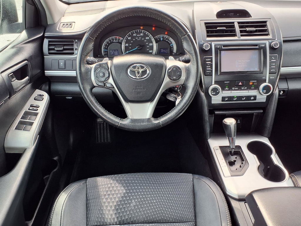 Used 2013 Toyota Camry SE Sedan