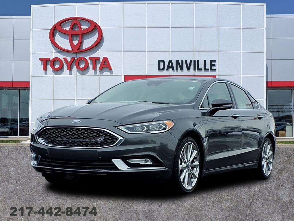 2017 Ford Fusion Platinum's photo