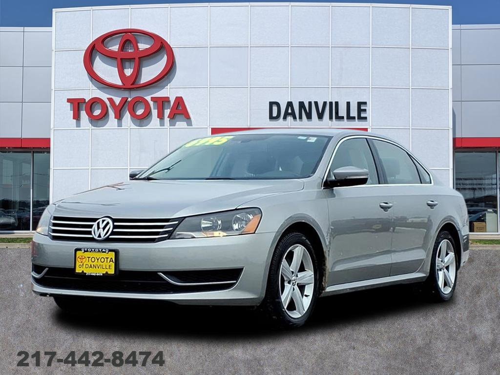 2013 Volkswagen Passat SE's photo