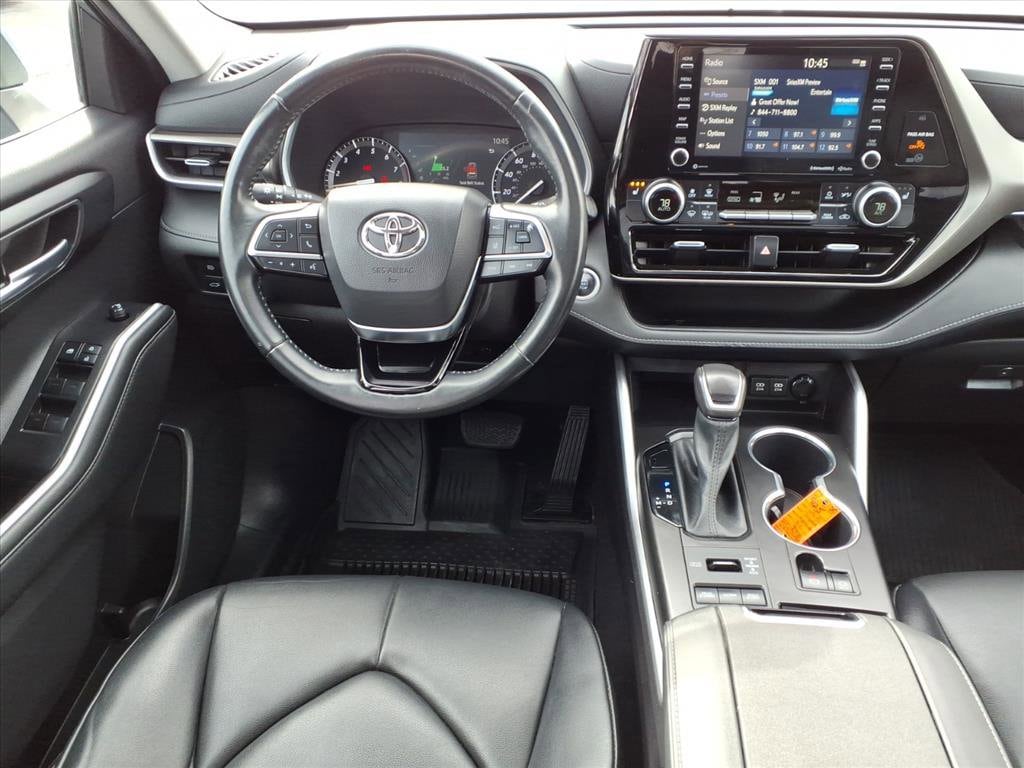 Used 2021 Toyota Highlander XLE SUV