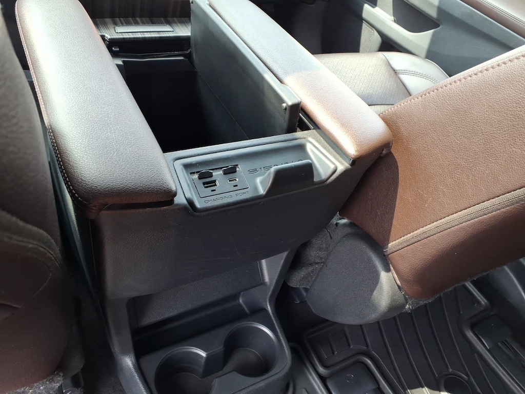 Used 2021 Toyota Sienna Platinum 7 Passenger Van