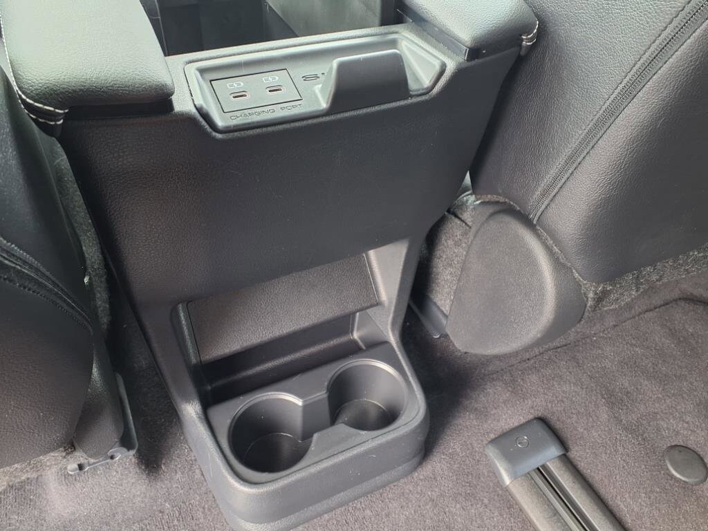 2025 Toyota Sienna XSE photo 4