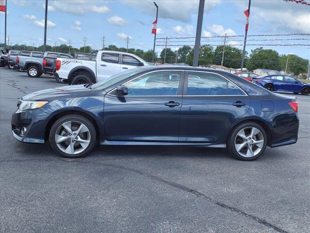 Used 2014 Toyota Camry SE with VIN 4T1BK1FK9EU544591 for sale in Tilton, IL