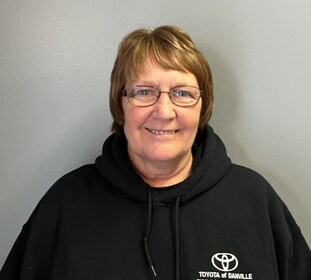 Staff member Amy Miller from ID_689385