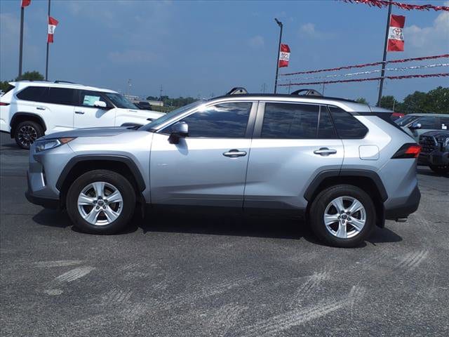 Used 2021 Toyota RAV4 XLE with VIN 2T3P1RFV9MC172095 for sale in Tilton, IL