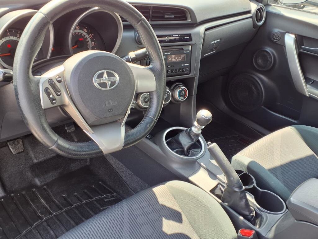 2012 Scion tC Base photo 3
