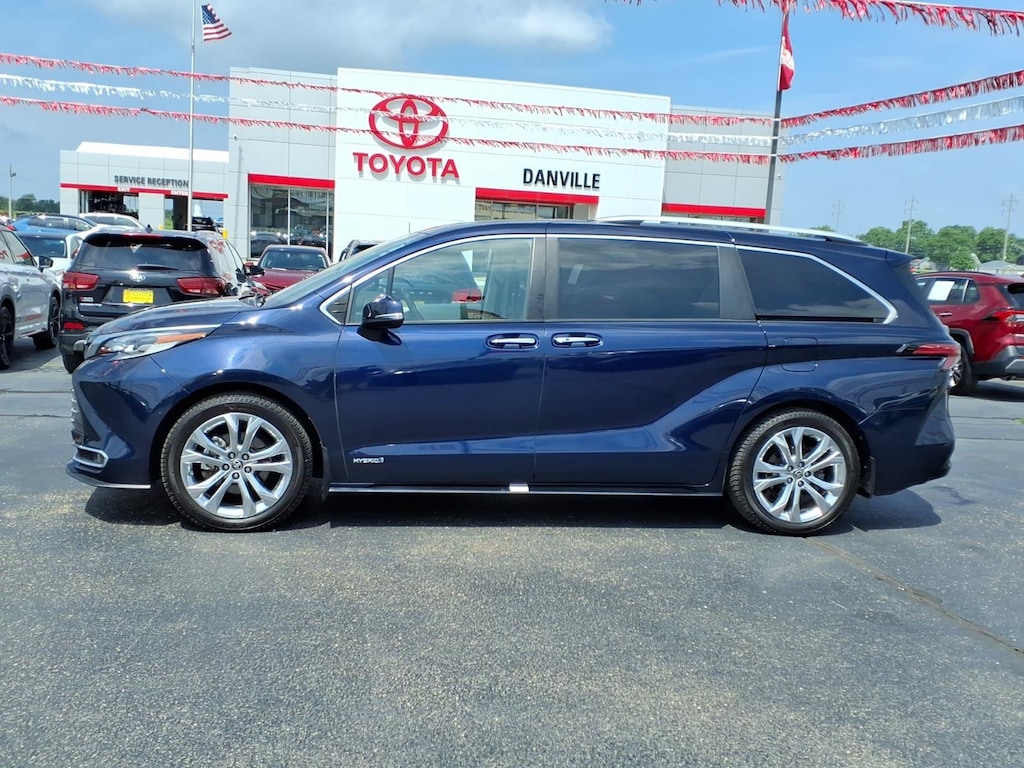 Used 2021 Toyota Sienna Platinum 7 Passenger Van