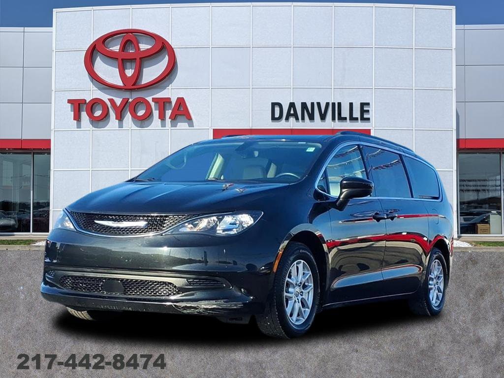 2021 Chrysler Voyager's photo