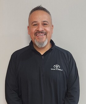 Staff member Jose Nunez from ID_f52e56