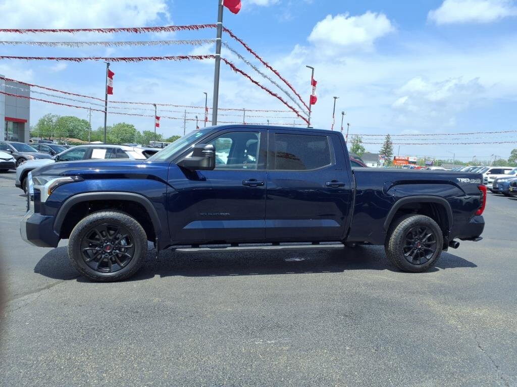 2023 Toyota Tundra SR5 photo 2