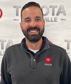 Staff member Dustin Sheahan from ID_e6b9e5