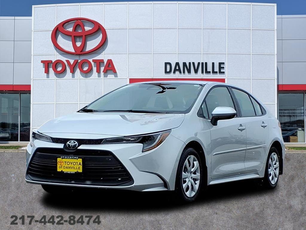 2023 Toyota Corolla LE's photo