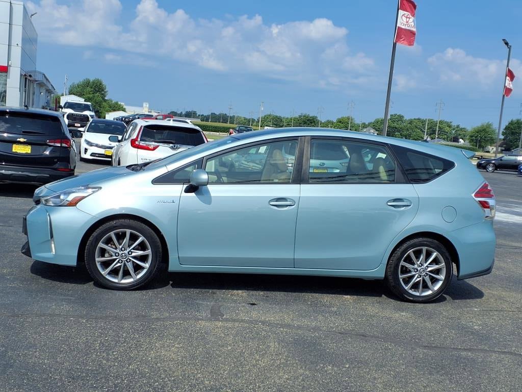 Used 2015 Toyota Prius v Five with VIN JTDZN3EU6FJ035652 for sale in Tilton, IL
