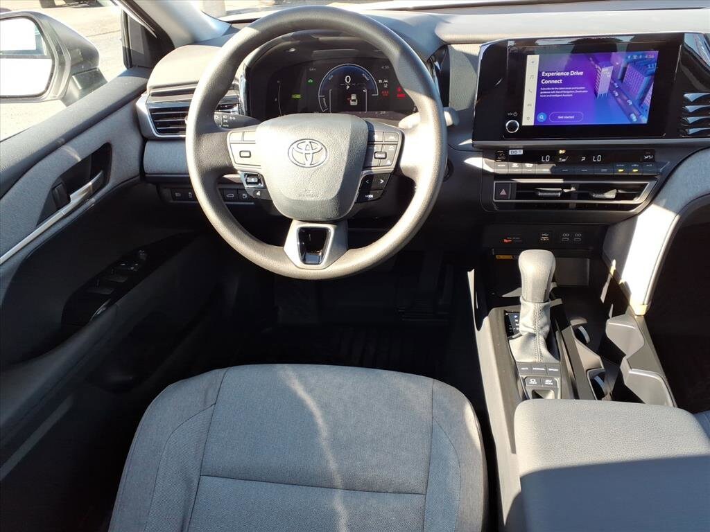 2026 Toyota Camry LE photo 3