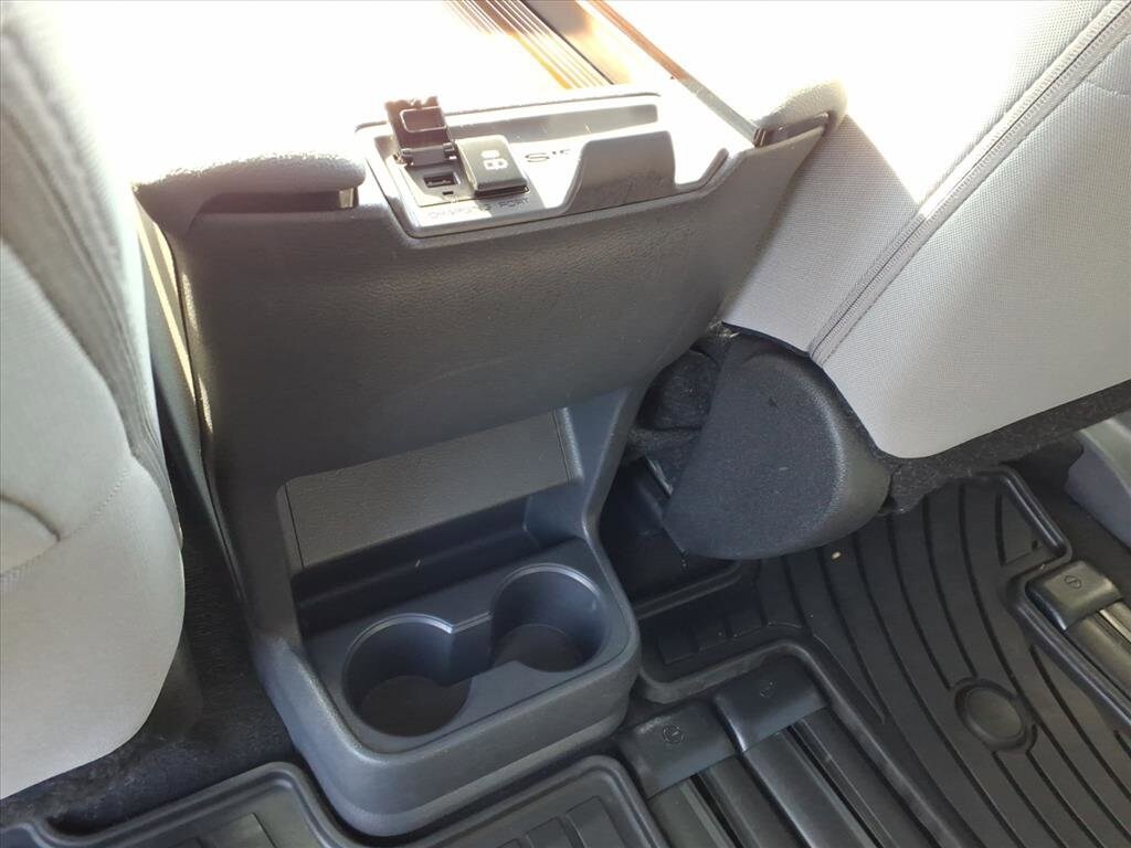 New 2024 Toyota Sienna LE Van Passenger Van