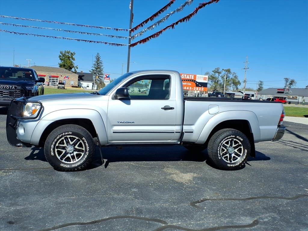 Used 2010 Toyota Tacoma Base with VIN 5TEPX4EN3AZ725664 for sale in Tilton, IL
