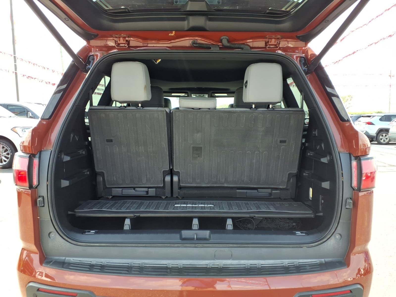 2025 Toyota Sequoia SR5 - Photo 14