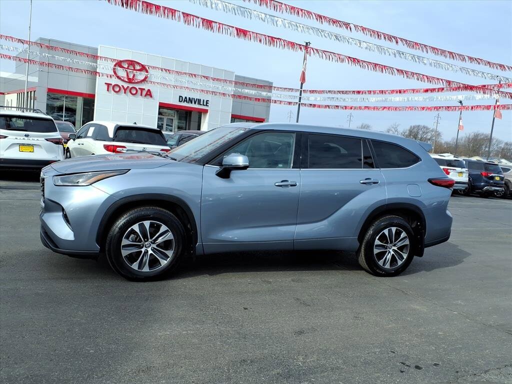 Used 2021 Toyota Highlander XLE SUV