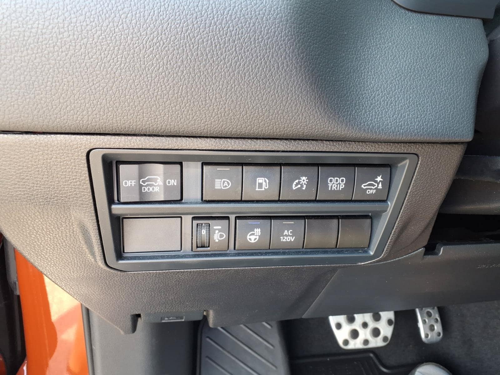 2025 Toyota Sequoia SR5 - Photo 23