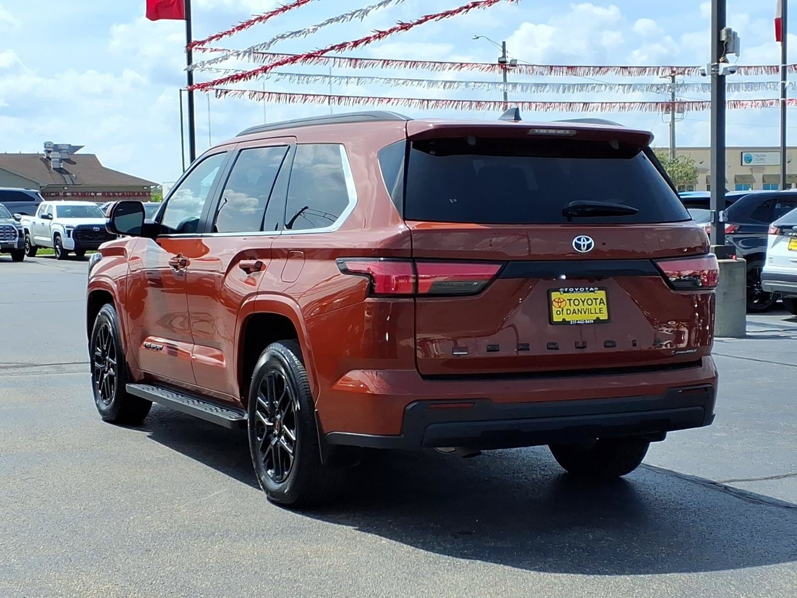 2025 Toyota Sequoia SR5 - Photo 15