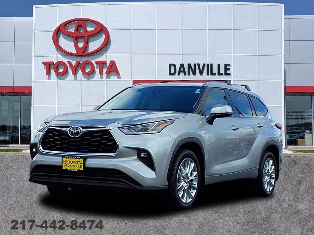 2021 Toyota Highlander Limited's photo