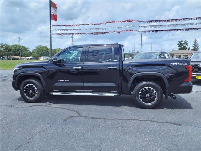 Used 2022 Toyota Tundra SR5 with VIN 5TFLA5DB6NX034462 for sale in Tilton, IL