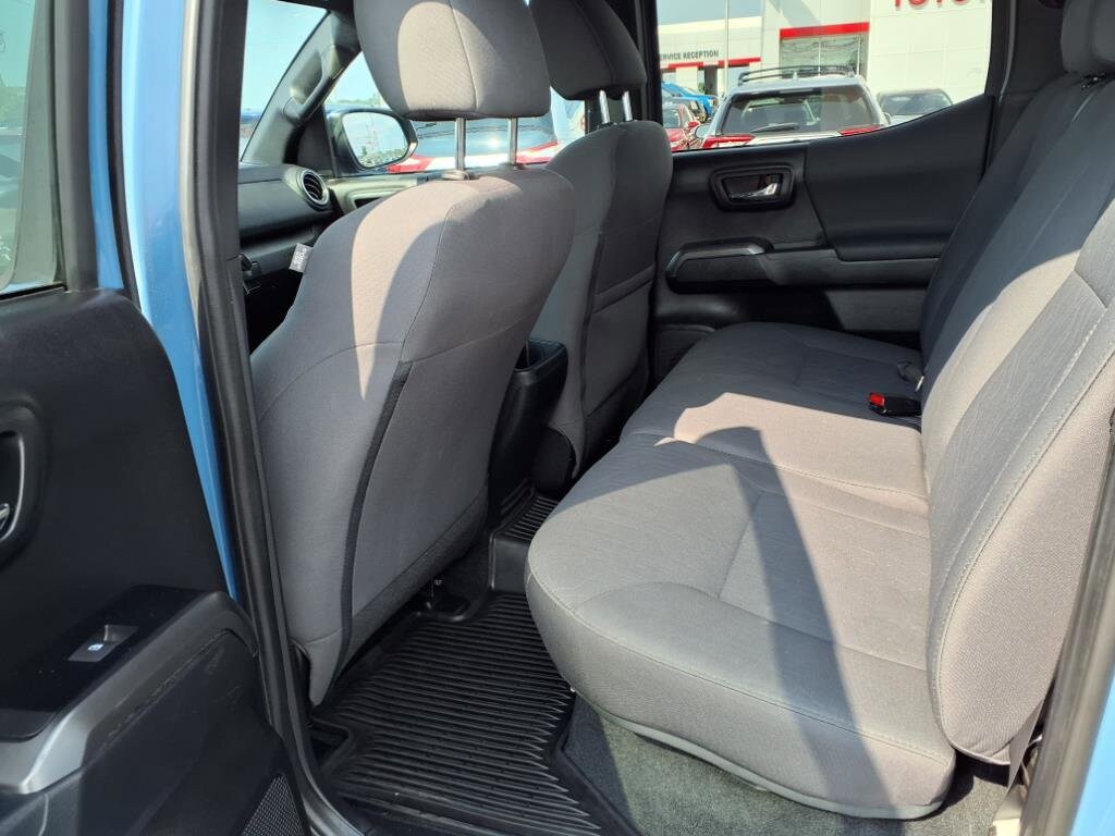 2019 Toyota Tacoma TRD Sport V6 photo 3