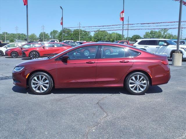 Used 2016 Chrysler 200 S with VIN 1C3CCCBB0GN152057 for sale in Tilton, IL