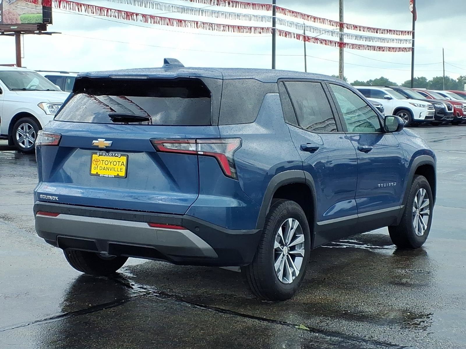 2025 Chevrolet Equinox LT - Photo 13