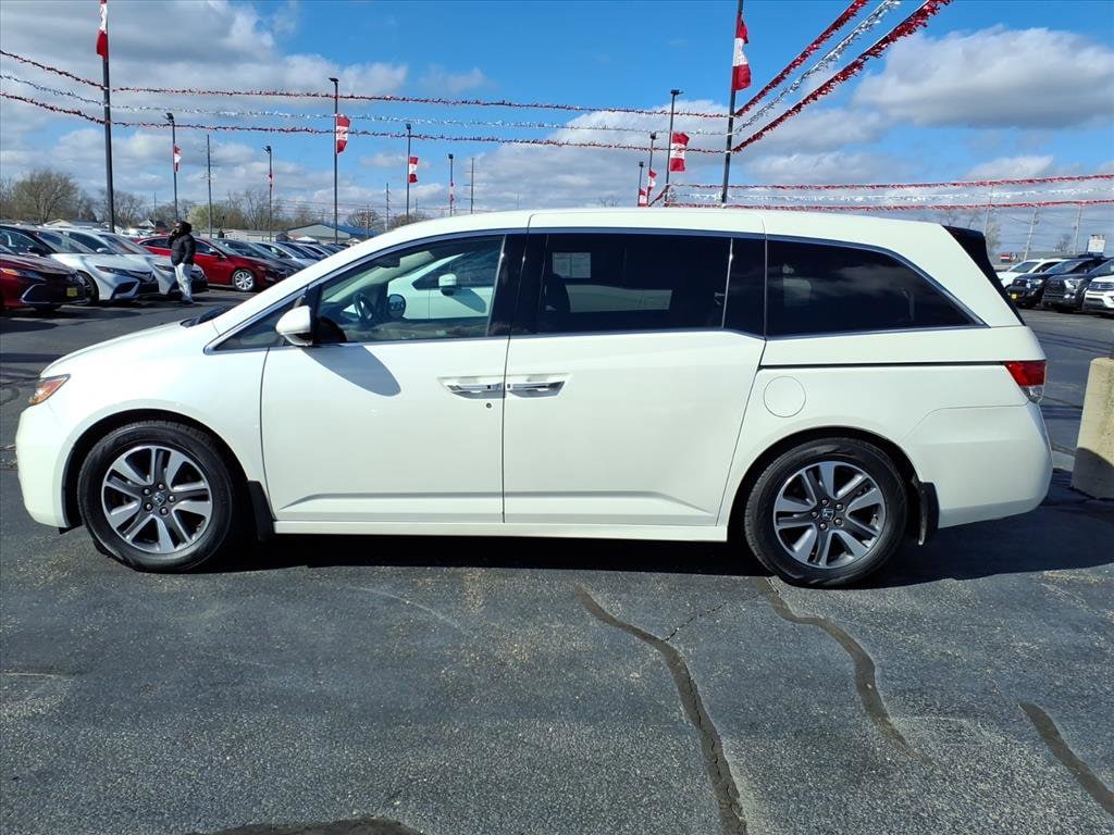 Used 2016 Honda Odyssey Touring Elite with VIN 5FNRL5H95GB134657 for sale in Tilton, IL
