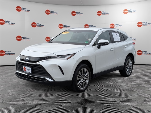 2024 Toyota Venza Limited's photo