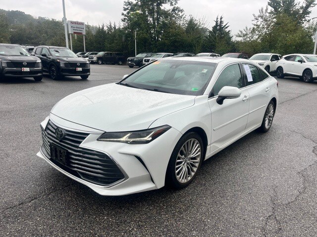 2020 Toyota Avalon Limited photo 3