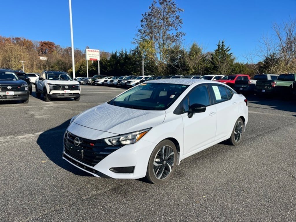Certified 2024 Nissan Versa 1.6 SR Sedan
