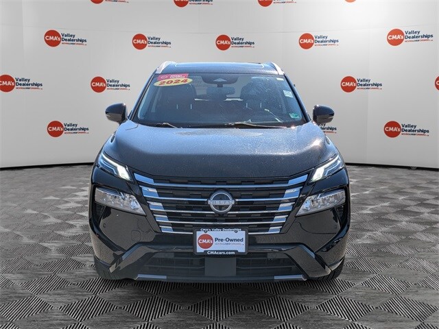 2024 Nissan Rogue Platinum photo 2