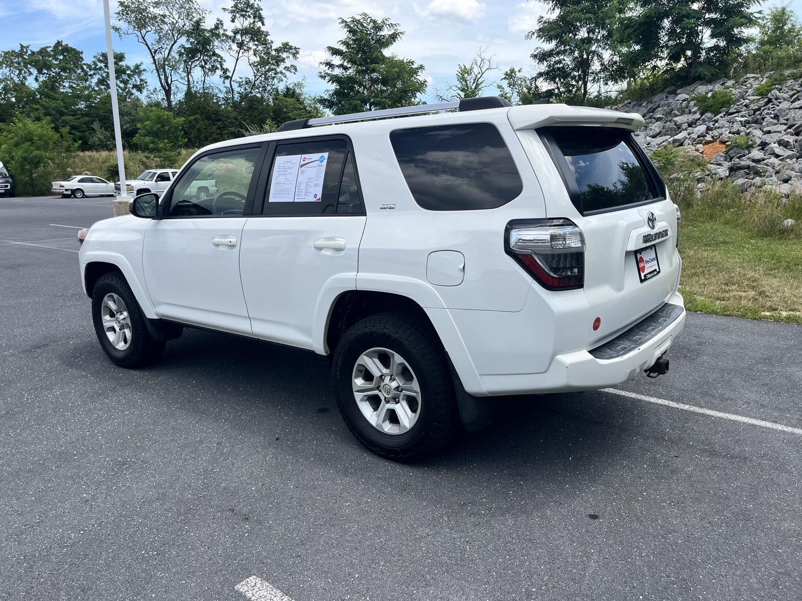 2019 Toyota 4Runner SR5 - Photo 6