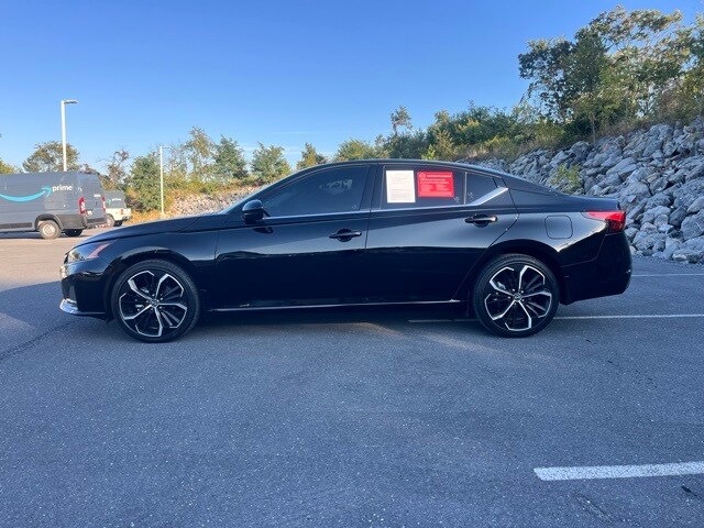 2024 Nissan Altima 2.5 SR photo 4