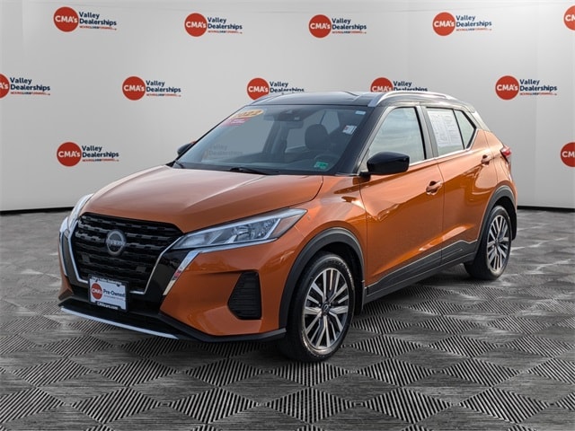 2022 Nissan Kicks SV's photo