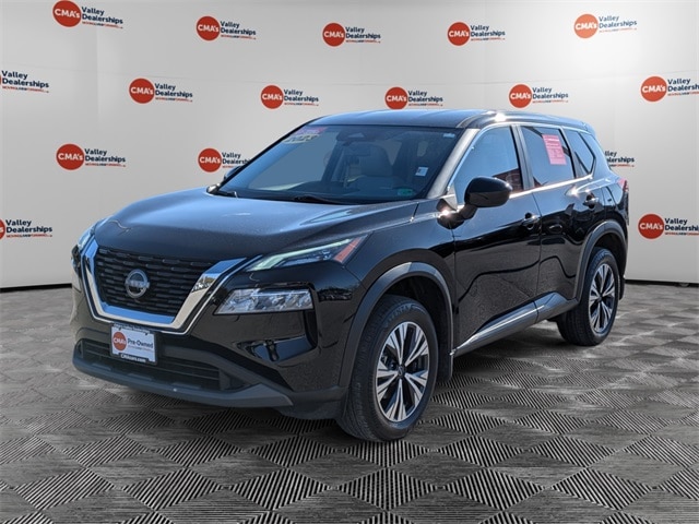 2023 Nissan Rogue SV's photo