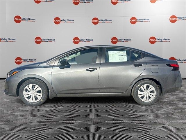 2025 Nissan Versa 1.6 S photo 2