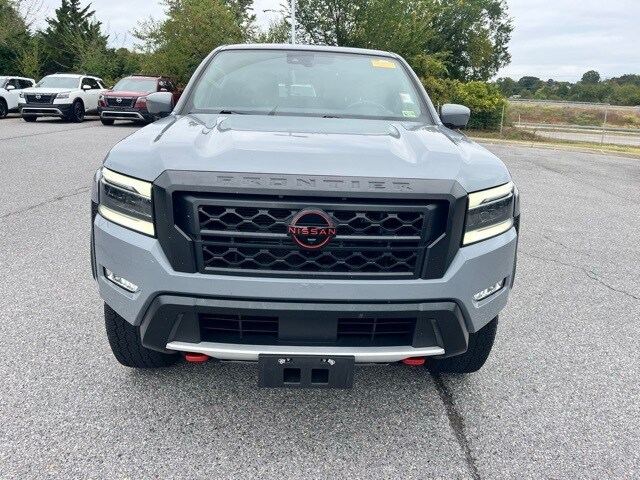 2023 Nissan Frontier PRO-4X photo 2