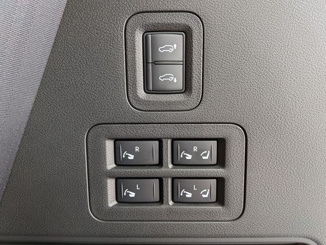 2025 Nissan Armada PRO-4X - Photo 30