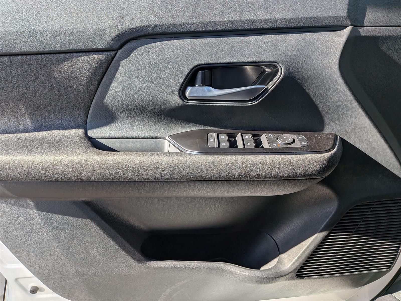 2026 Nissan KICKS SV - Photo 24