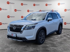 2025 Nissan Pathfinder SL SUV