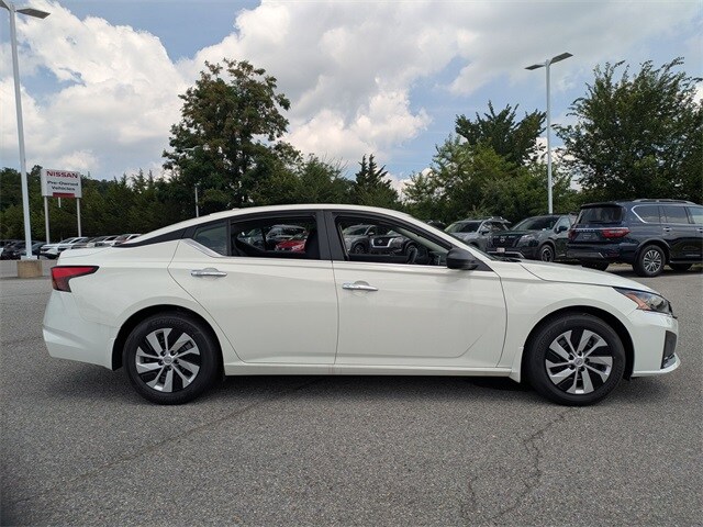 2025 Nissan Altima 2.5 S photo 3
