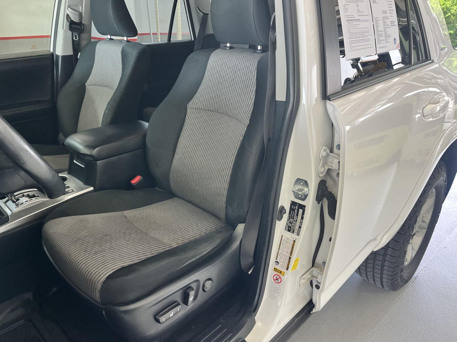 2019 Toyota 4Runner SR5 - Photo 14
